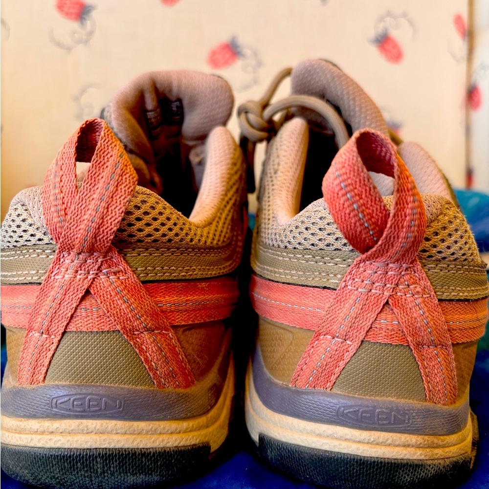 KEEN Hiking Boots